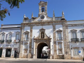 L'Arco da Vila, antica porta della città