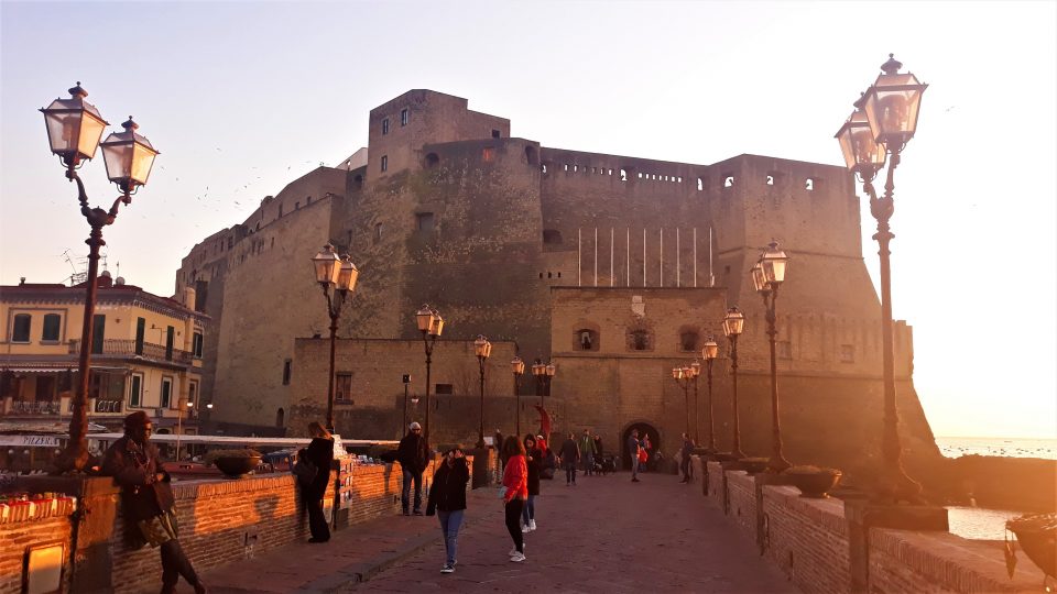 Entrata di Castel dell'Ovo, fortezza più antica di Napoli